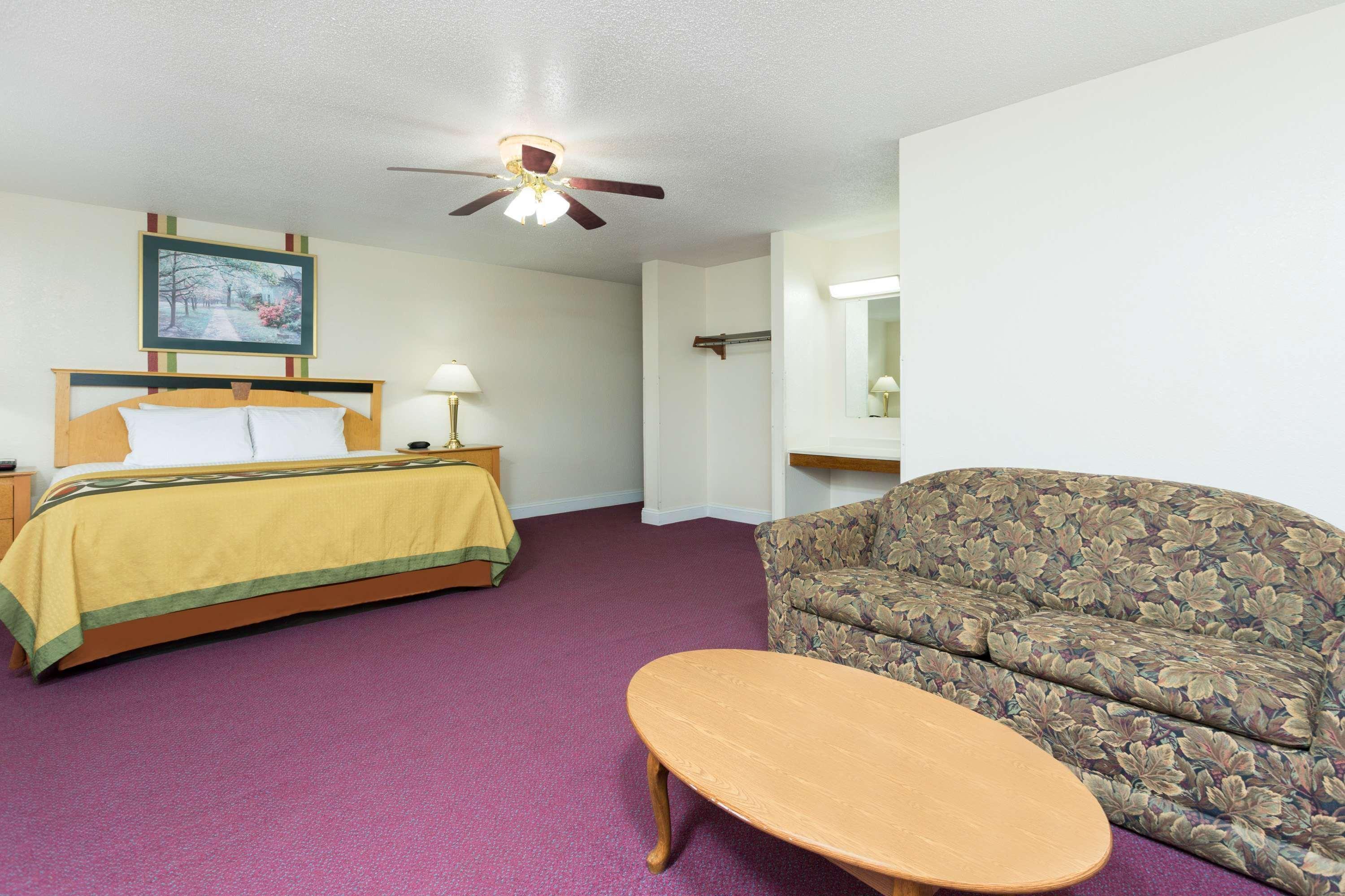 Super 8 By Wyndham Anderson/Clemson Area Motel Ngoại thất bức ảnh